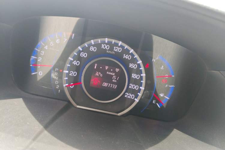 Used Honda Odyssey 2009 2.4L Luxury Edition Odometer Close Up