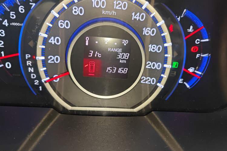 Used Honda Odyssey 2009 2.4L Luxury Edition Odometer Close Up