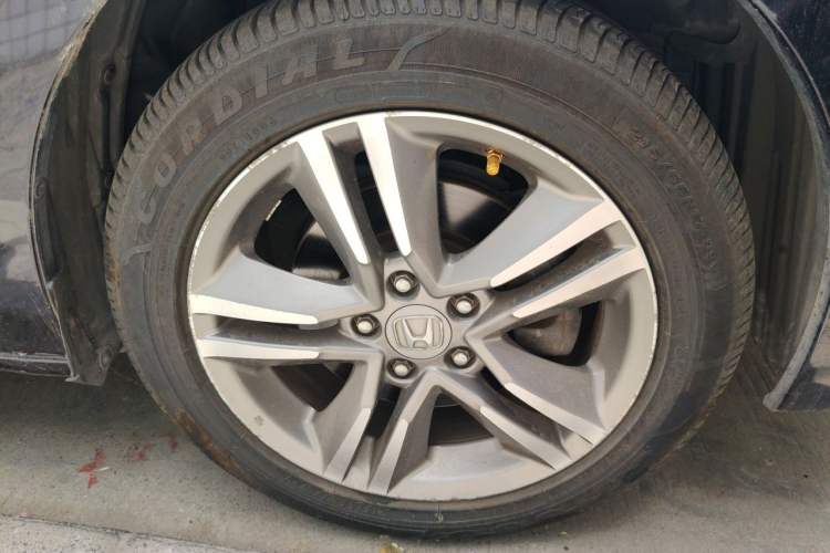 Used Honda Odyssey 2009 2.4L Luxury Edition Right Front Wheel Hub