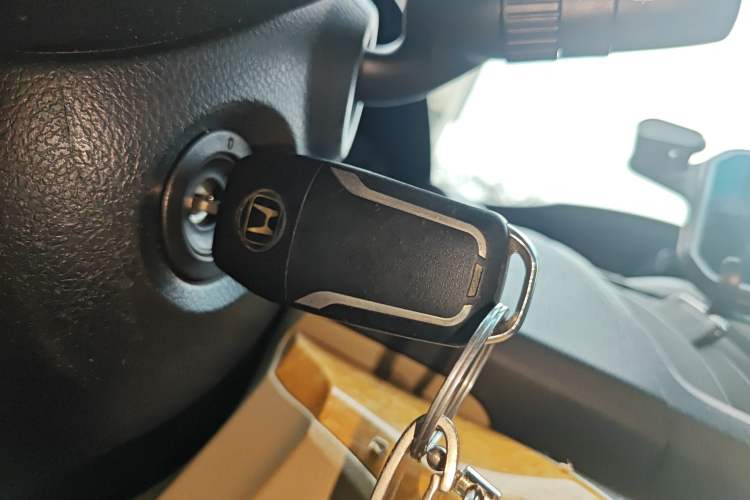Used Honda Odyssey 2009 2.4L Luxury Edition Vehicle Key