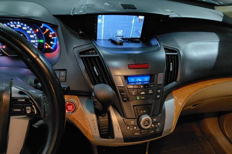 Used Honda Odyssey 2009 2.4L Luxury Edition Audio And AC Panel