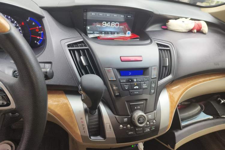 Used Honda Odyssey 2009 2.4L Luxury Edition Audio And AC Panel