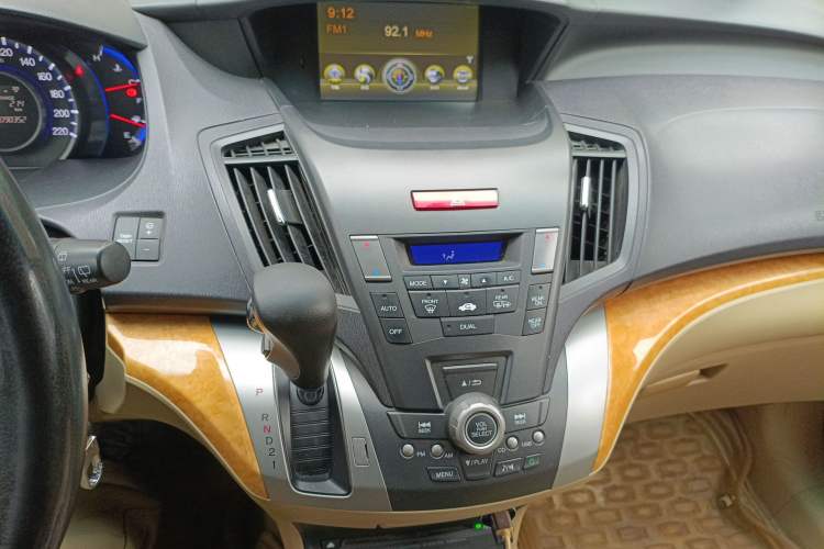 Used Honda Odyssey 2009 2.4L Luxury Edition Audio And AC Panel