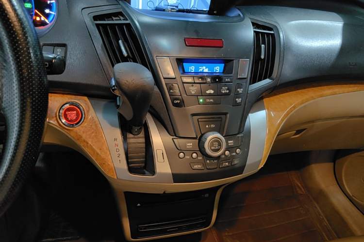 Used Honda Odyssey 2009 2.4L Luxury Edition Gear Lever
