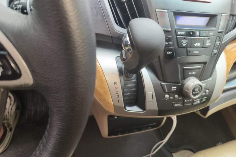 Used Honda Odyssey 2009 2.4L Luxury Edition Gear Lever