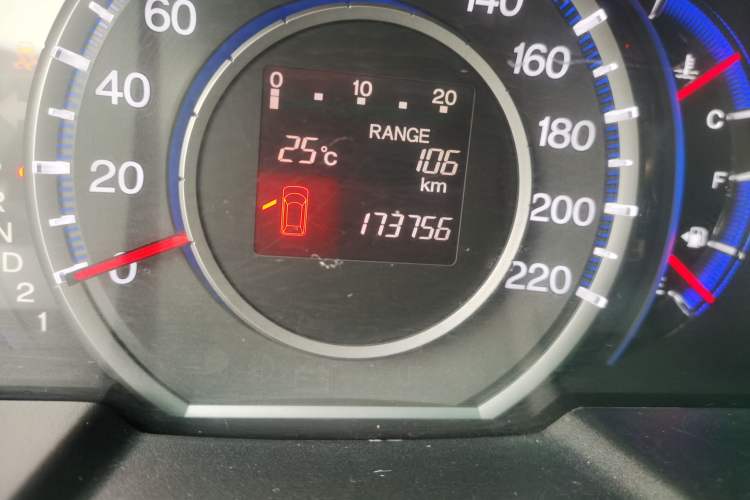 Used Honda Odyssey 2009 2.4L Luxury Edition Odometer Close Up