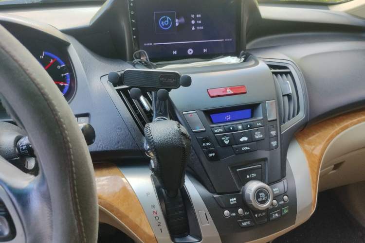 Used Honda Odyssey 2009 2.4L Luxury Edition Audio And AC Panel