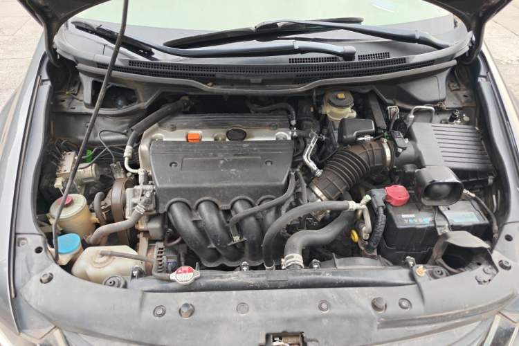 Used Honda Odyssey 2009 2.4L base version Engine Bay