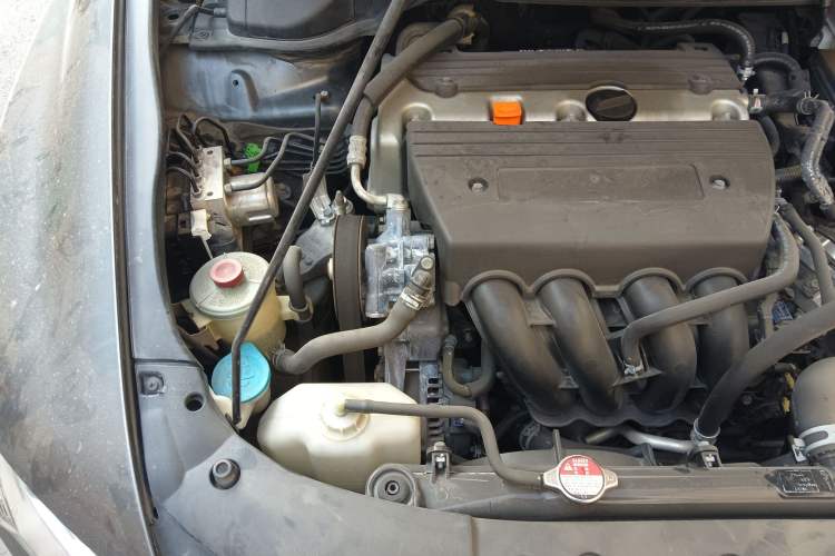 Used Honda Odyssey 2009 2.4L Luxury Edition Engine Bay Right