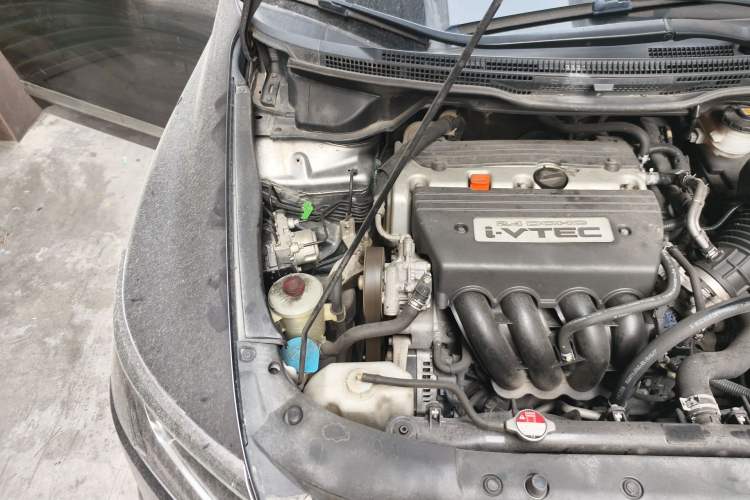 Used Honda Odyssey 2009 2.4L Comfort Edition Engine Bay Right