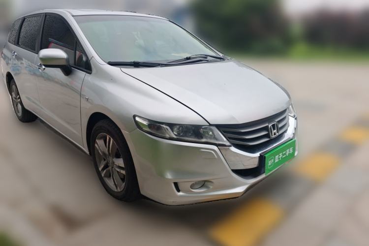 Used Honda Odyssey 2009 2.4L Luxury Edition Front Right 45 Deg