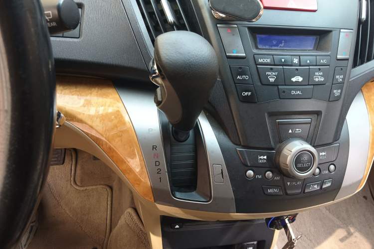 Used Honda Odyssey 2009 2.4L Luxury Edition Gear Lever