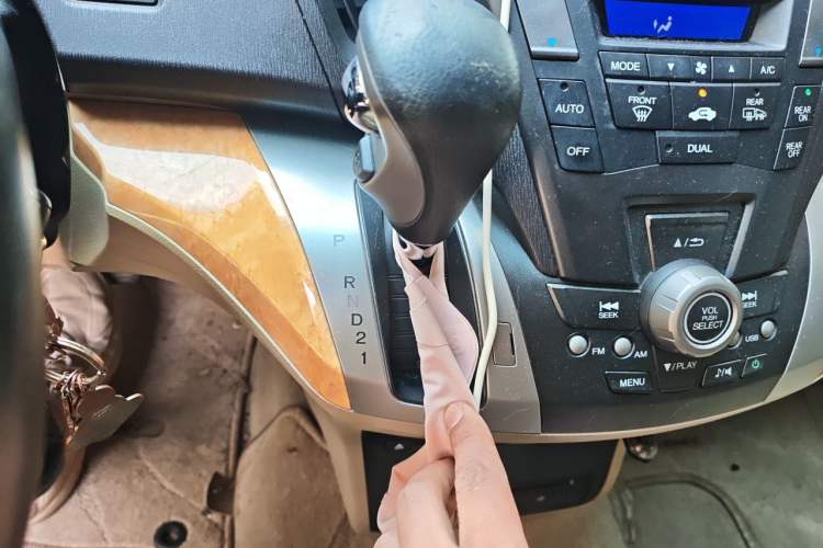 Used Honda Odyssey 2009 2.4L Luxury Edition Gear Lever