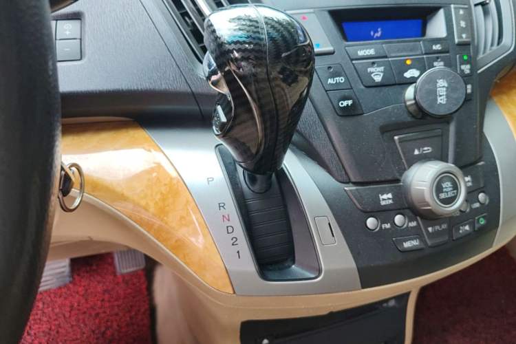Used Honda Odyssey 2009 2.4L Comfort Edition Gear Lever