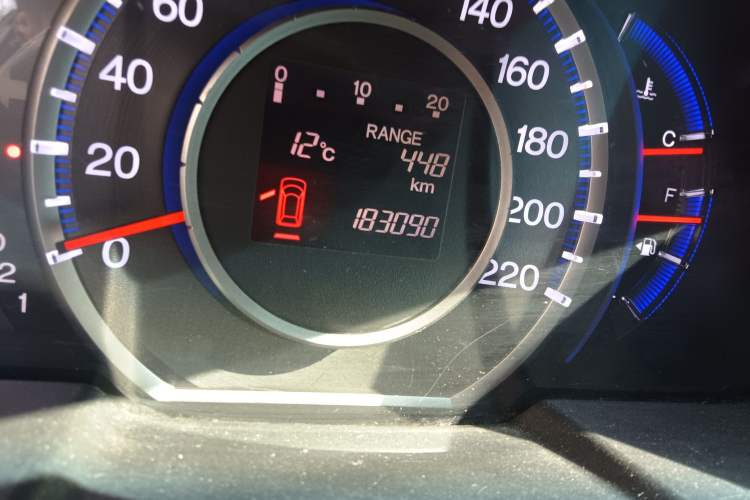 Used Honda Odyssey 2009 2.4L Luxury Edition Odometer Close Up