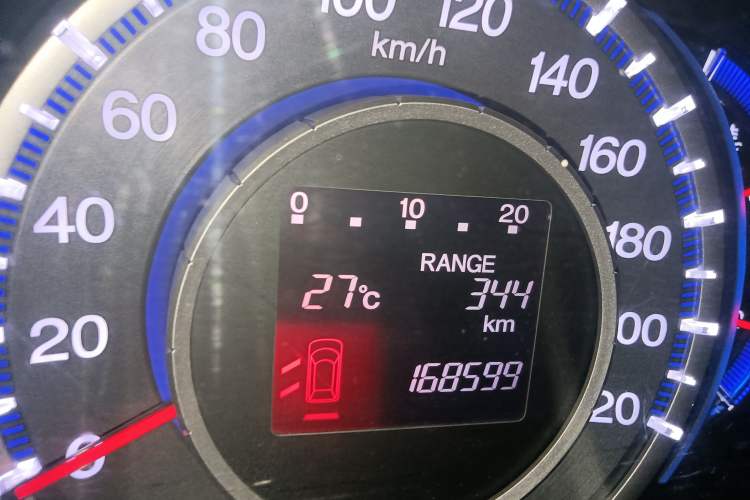 Used Honda Odyssey 2009 2.4L Luxury Edition Odometer Close Up