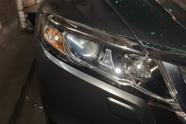 Used Honda Odyssey 2009 2.4L Luxury Edition Right Front Headlight