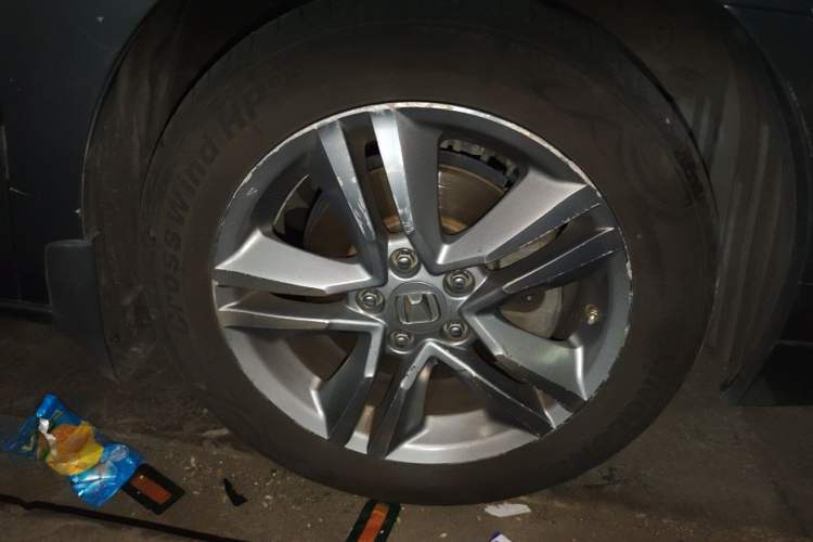 Used Honda Odyssey 2009 2.4L Luxury Edition Right Front Wheel Hub