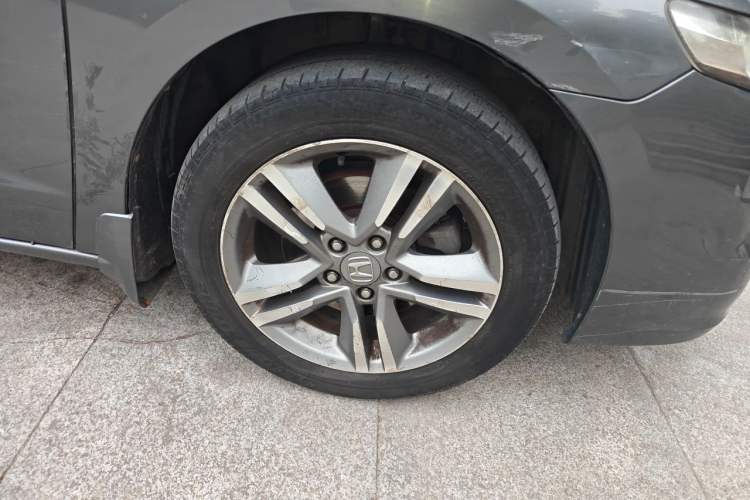 Used Honda Odyssey 2009 2.4L base version Right Front Wheel Hub