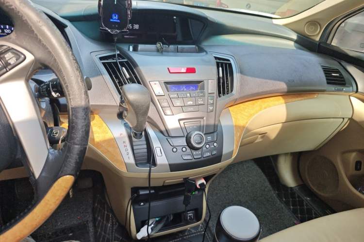 Used Honda Odyssey 2009 2.4L Luxury Edition Audio And AC Panel