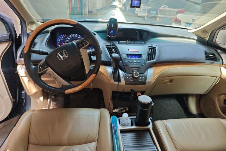 Used Honda Odyssey 2009 2.4L Luxury Edition Center Console