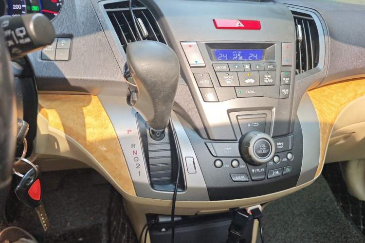 Used Honda Odyssey 2009 2.4L Luxury Edition Gear Lever