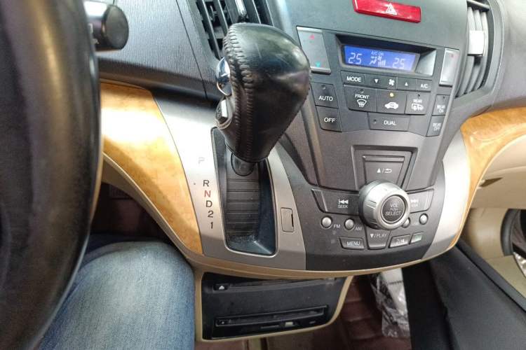 Used Honda Odyssey 2009 2.4L Luxury Edition Gear Lever