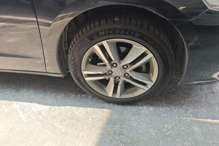 Used Honda Odyssey 2009 2.4L Luxury Edition Right Front Wheel Hub
