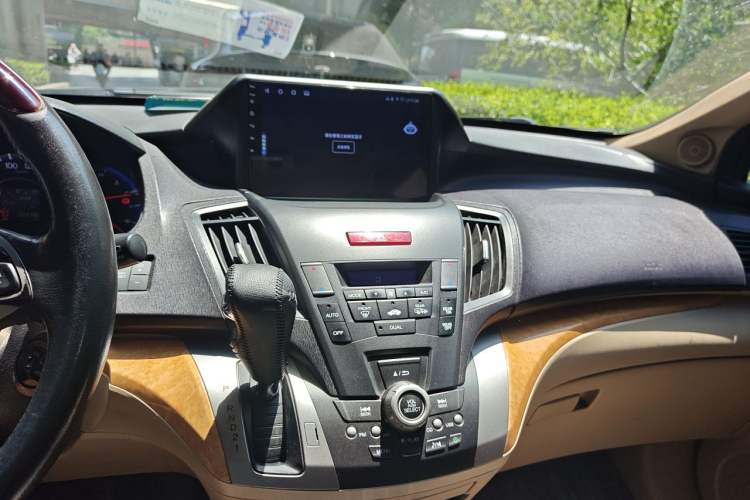 Used Honda Odyssey 2009 2.4L Luxury Edition Audio And AC Panel