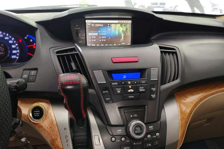 Used Honda Odyssey 2009 2.4L Luxury Edition Audio And AC Panel