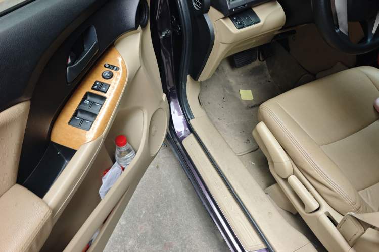 Used Honda Odyssey 2009 2.4L Comfort Edition Driver Seat
