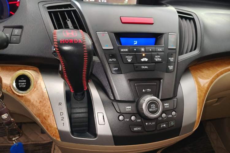 Used Honda Odyssey 2009 2.4L Luxury Edition Gear Lever