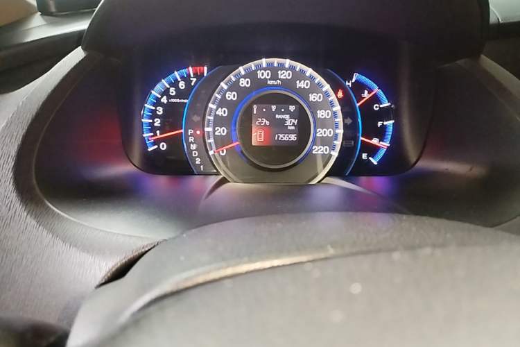 Used Honda Odyssey 2009 2.4L Comfort Edition Odometer Close Up