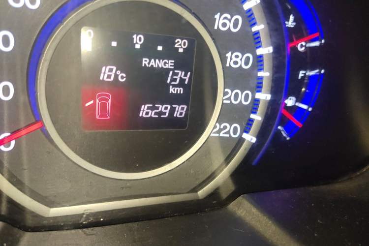 Used Honda Odyssey 2009 2.4L Luxury Edition Odometer Close Up