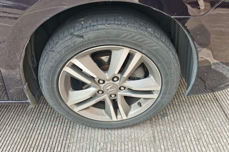 Used Honda Odyssey 2009 2.4L Luxury Edition Right Front Wheel Hub