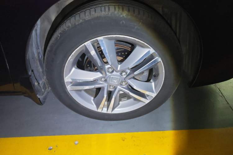 Used Honda Odyssey 2009 2.4L Luxury Edition Right Front Wheel Hub