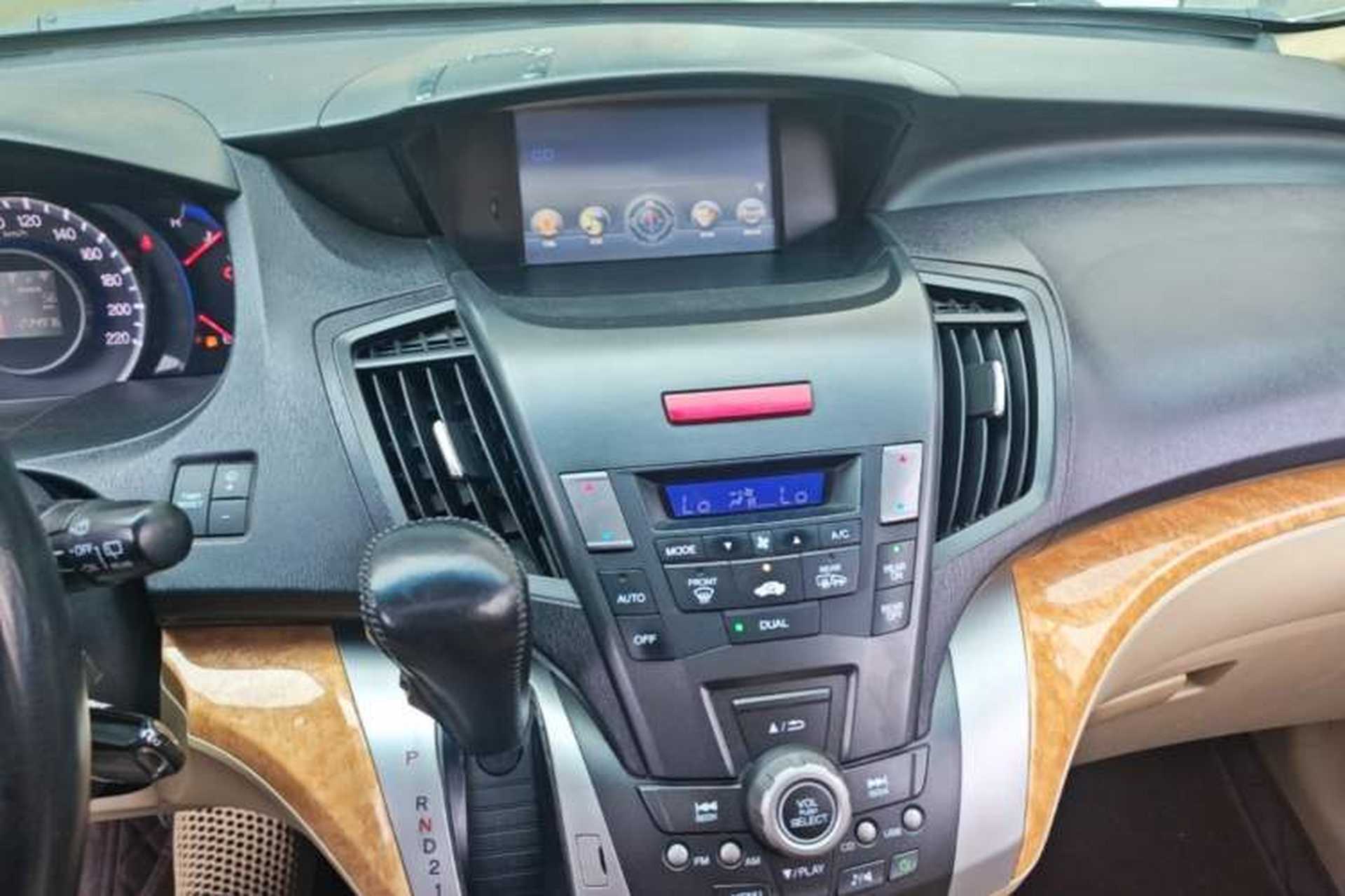 Used Honda Odyssey 2009 2.4L Luxury Edition Audio And AC Panel