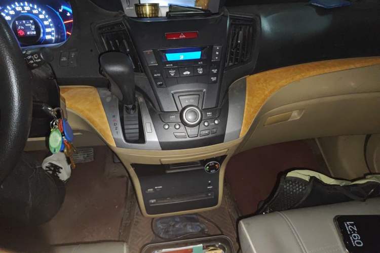 Used Honda Odyssey 2009 2.4L Comfort Edition Audio And AC Panel
