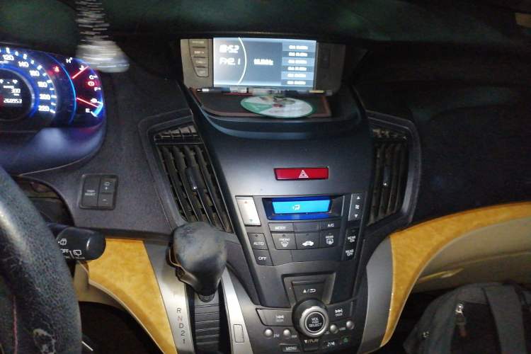 Used Honda Odyssey 2009 2.4L Comfort Edition Audio And AC Panel