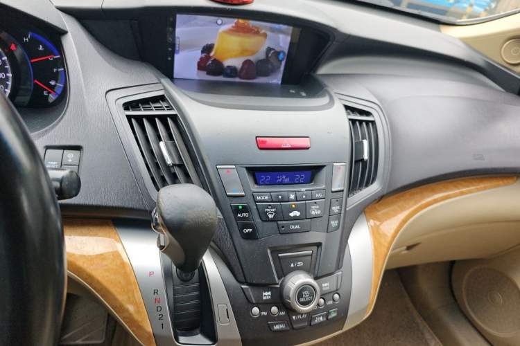 Used Honda Odyssey 2009 2.4L Luxury Edition Audio And AC Panel