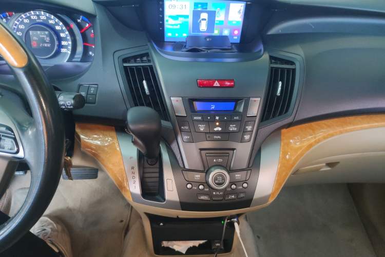 Used Honda Odyssey 2009 2.4L Luxury Edition Audio And AC Panel