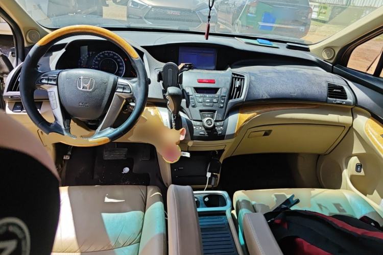 Used Honda Odyssey 2009 2.4L Luxury Edition Center Console