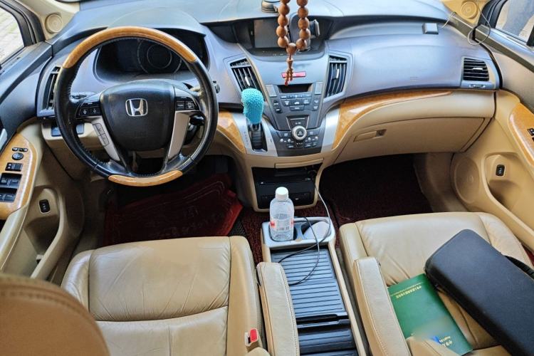 Used Honda Odyssey 2009 2.4L Luxury Edition Center Console