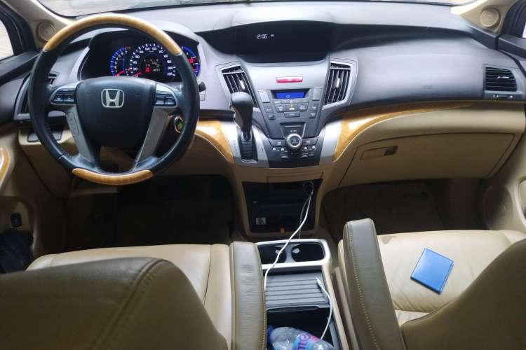 Used Honda Odyssey 2009 2.4L Luxury Edition Center Console