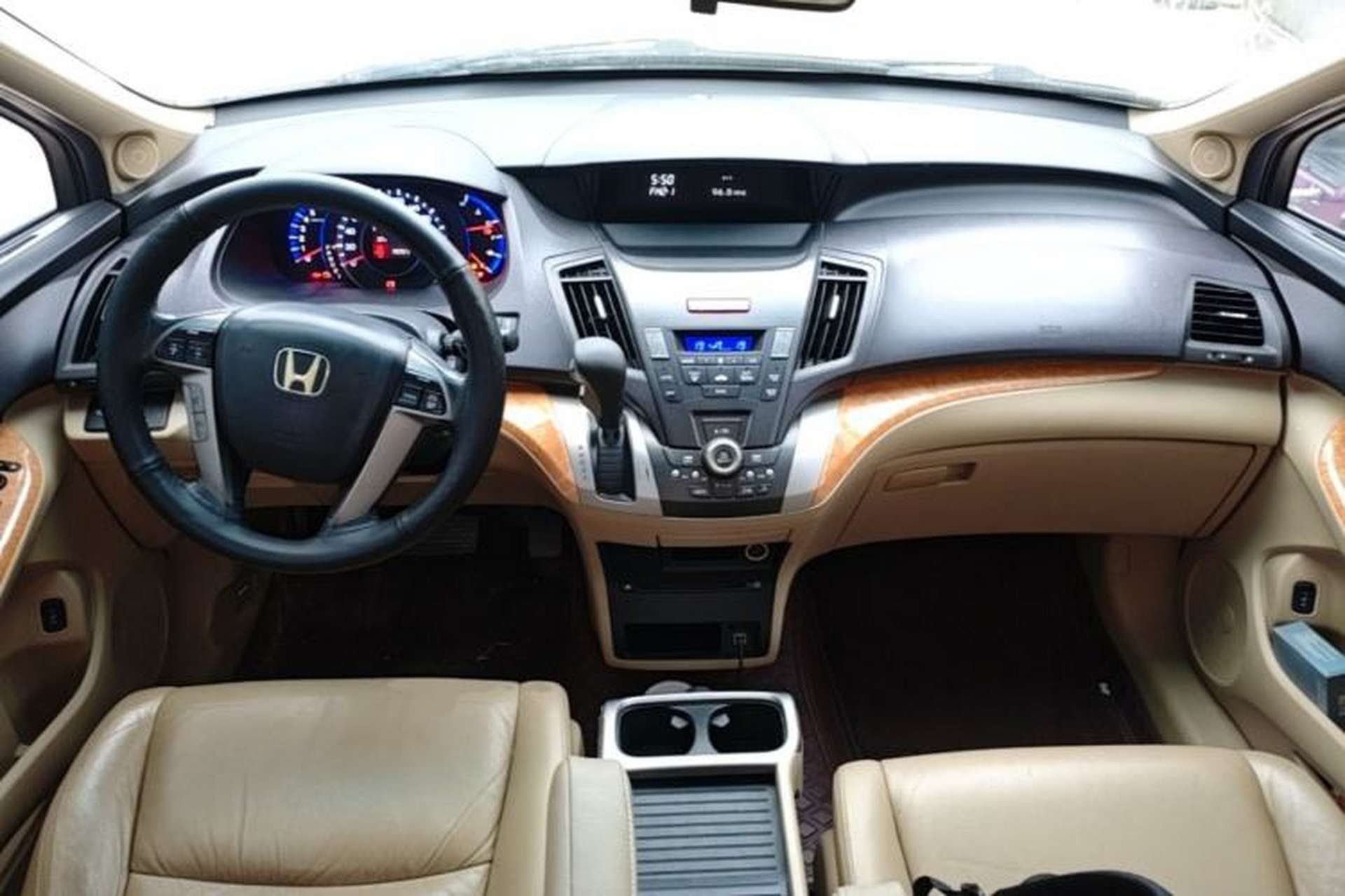 Used Honda Odyssey 2009 2.4L Luxury Edition Center Console