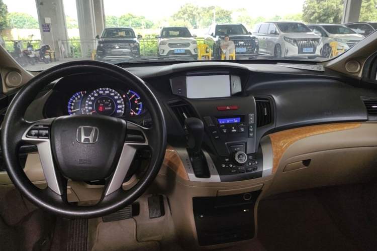 Used Honda Odyssey 2009 2.4L Comfort Edition Center Console