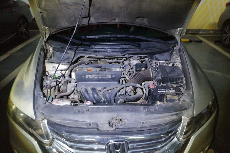 Used Honda Odyssey 2009 2.4L Comfort Edition Engine Bay