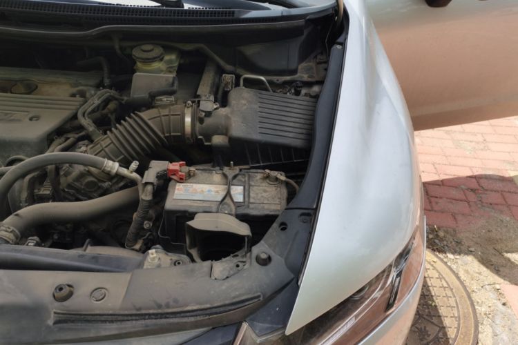 Used Honda Odyssey 2009 2.4L Comfort Edition Engine Bay Left