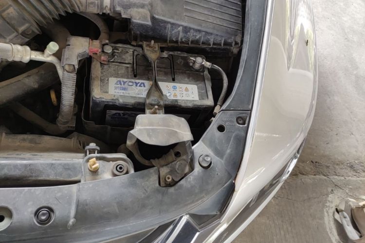 Used Honda Odyssey 2009 2.4L Comfort Edition Engine Bay Left
