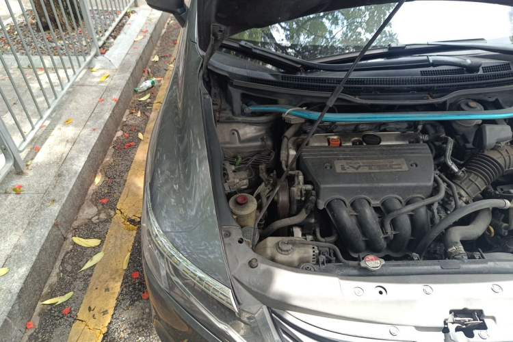 Used Honda Odyssey 2009 2.4L Comfort Edition Engine Bay Right